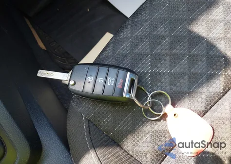 2018 Kia Rio S z USA, uszkodzony, nr VIN 3KPA24AB4JE086346